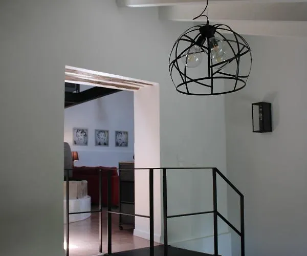 Apothiki House *